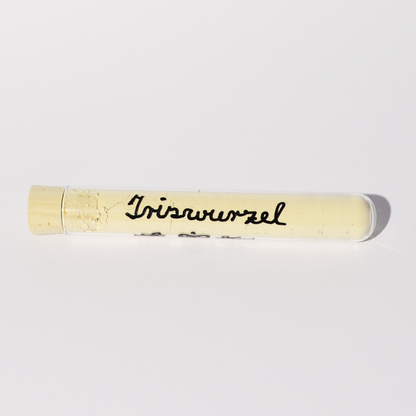 Iriswurzel. "Harmonisierend."