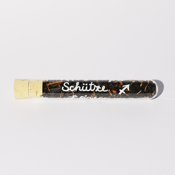 Schütze, "verführerisch, öffnend".