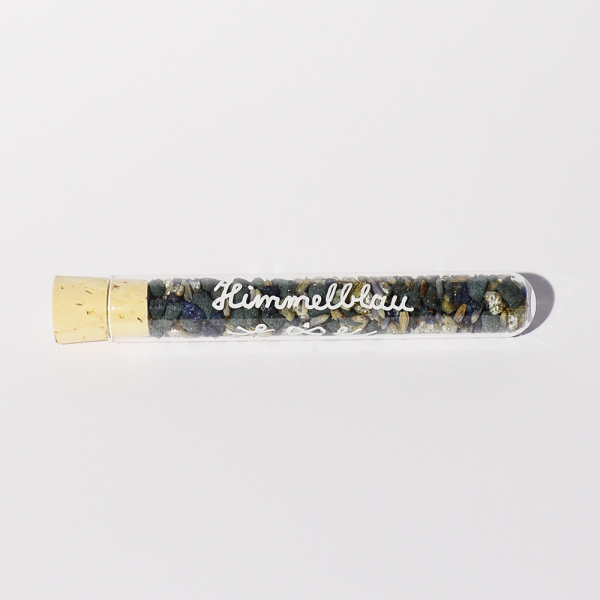 Himmelblau. "Entspannend".