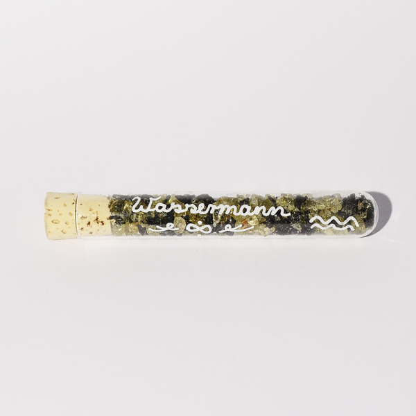 Wassermann, "leicht ätherisch".